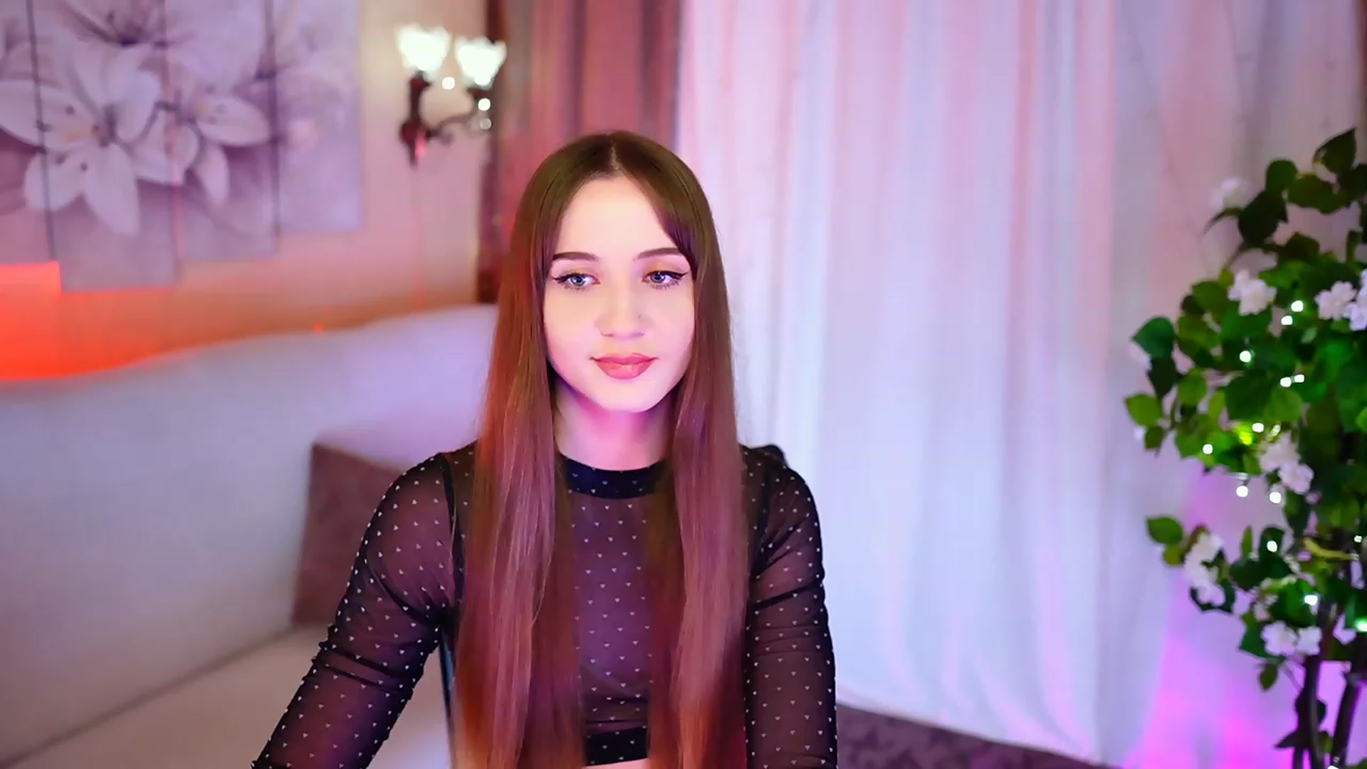 Gallery image thumbnail from Innocent_Soul's myfreecams stream on, 10/09/2023, 19:32 image 1 of 20