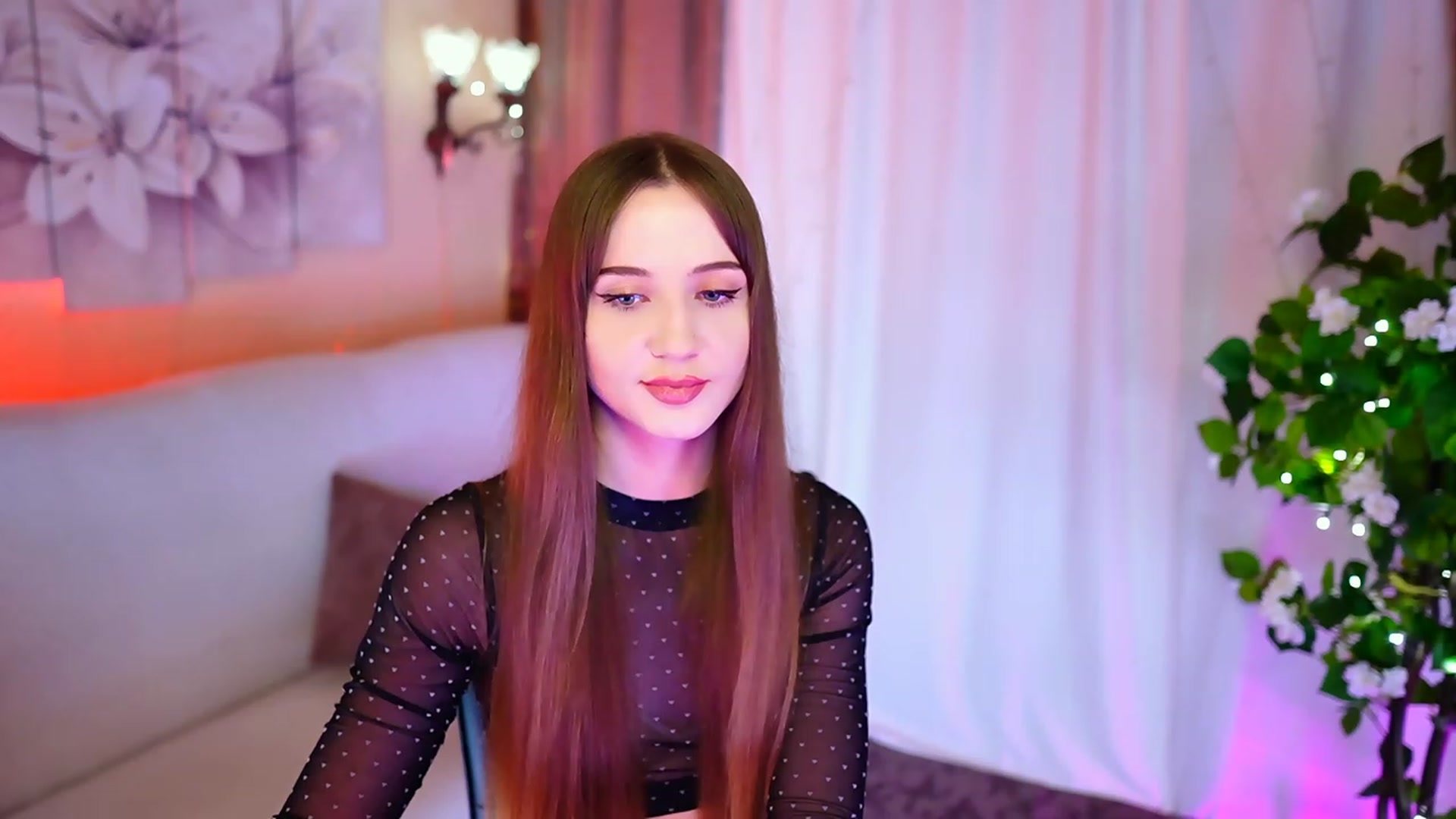 Gallery image thumbnail from Innocent_Soul's myfreecams stream on, 10/09/2023, 19:32 image 7 of 20