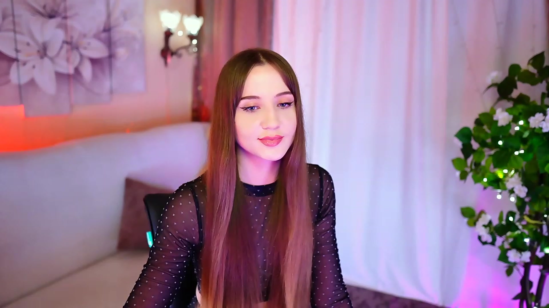 Gallery image thumbnail from Innocent_Soul's myfreecams stream on, 10/09/2023, 19:32 image 15 of 20