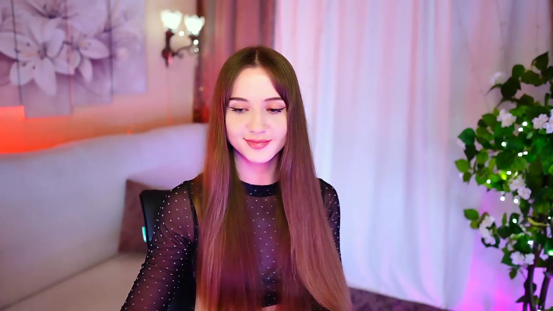 Gallery image thumbnail from Innocent_Soul's myfreecams stream on, 10/09/2023, 19:32 image 19 of 20