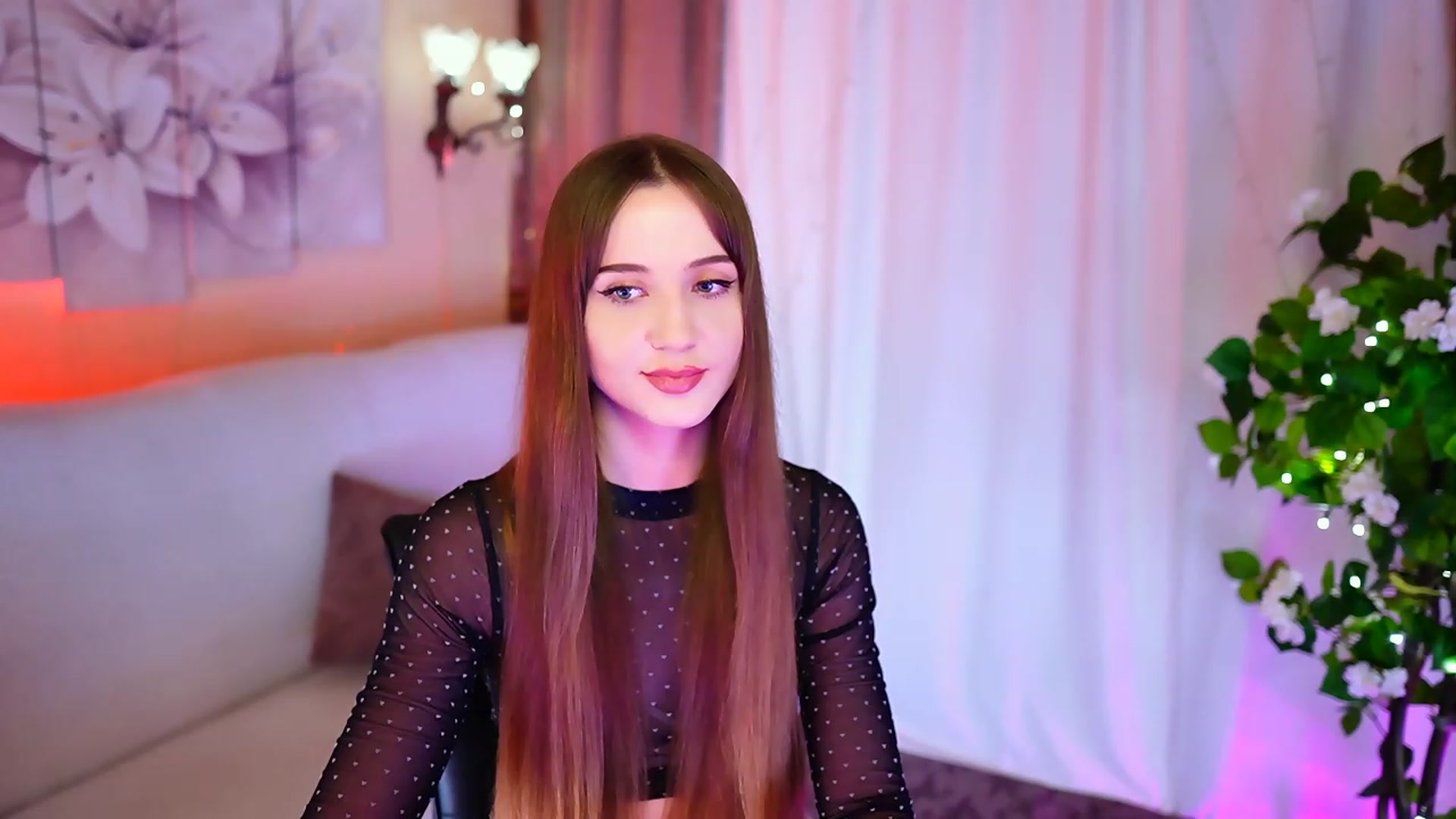 Gallery image thumbnail from Innocent_Soul's myfreecams stream on, 10/09/2023, 19:32 image 17 of 20