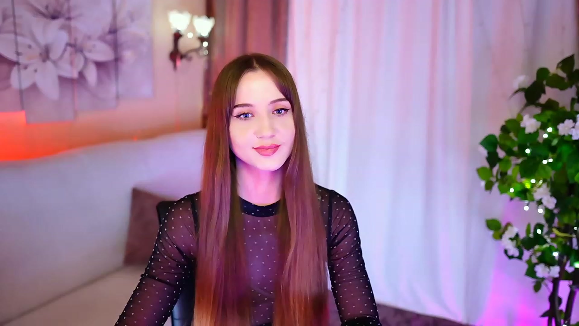 Gallery image thumbnail from Innocent_Soul's myfreecams stream on, 10/09/2023, 20:32 image 7 of 20