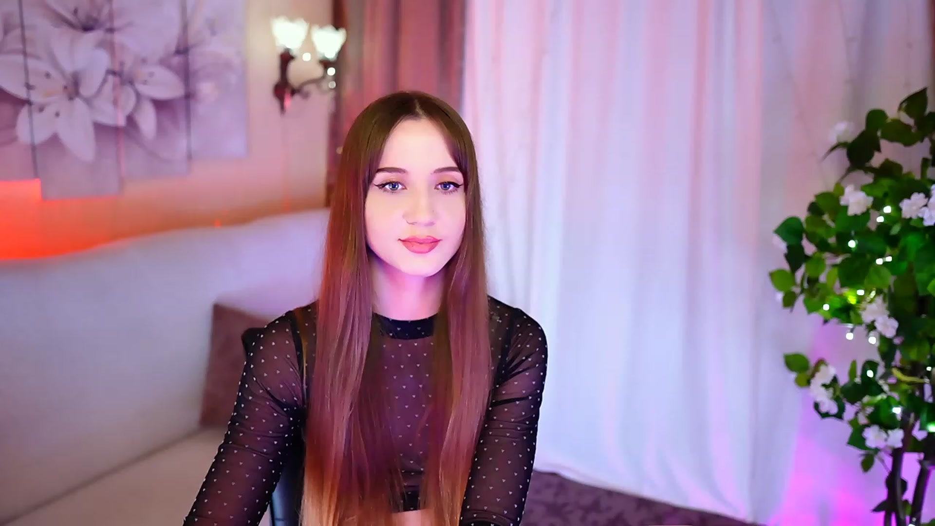 Gallery image thumbnail from Innocent_Soul's myfreecams stream on, 10/09/2023, 20:32 image 2 of 20