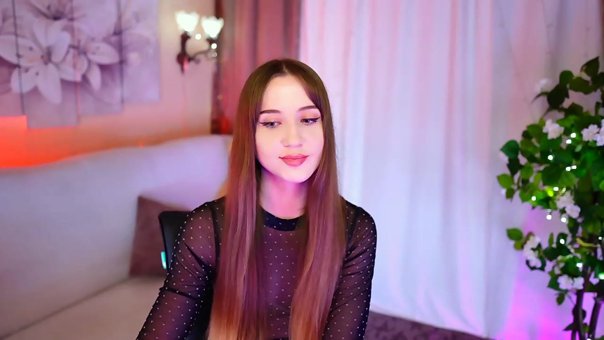 Gallery image thumbnail from Innocent_Soul's myfreecams stream on, 10/09/2023, 20:32 image 14 of 20