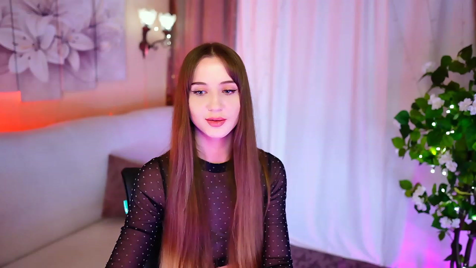 Gallery image thumbnail from Innocent_Soul's myfreecams stream on, 10/09/2023, 20:32 image 19 of 20