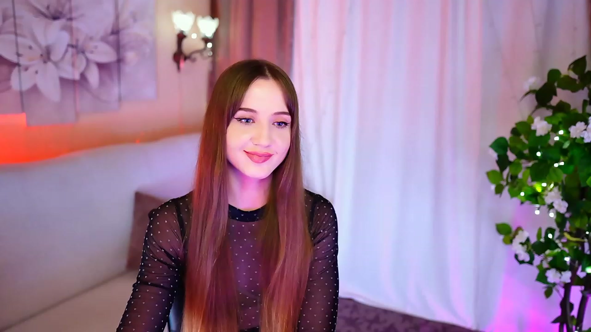 Gallery image thumbnail from Innocent_Soul's myfreecams stream on, 10/09/2023, 20:32 image 8 of 20