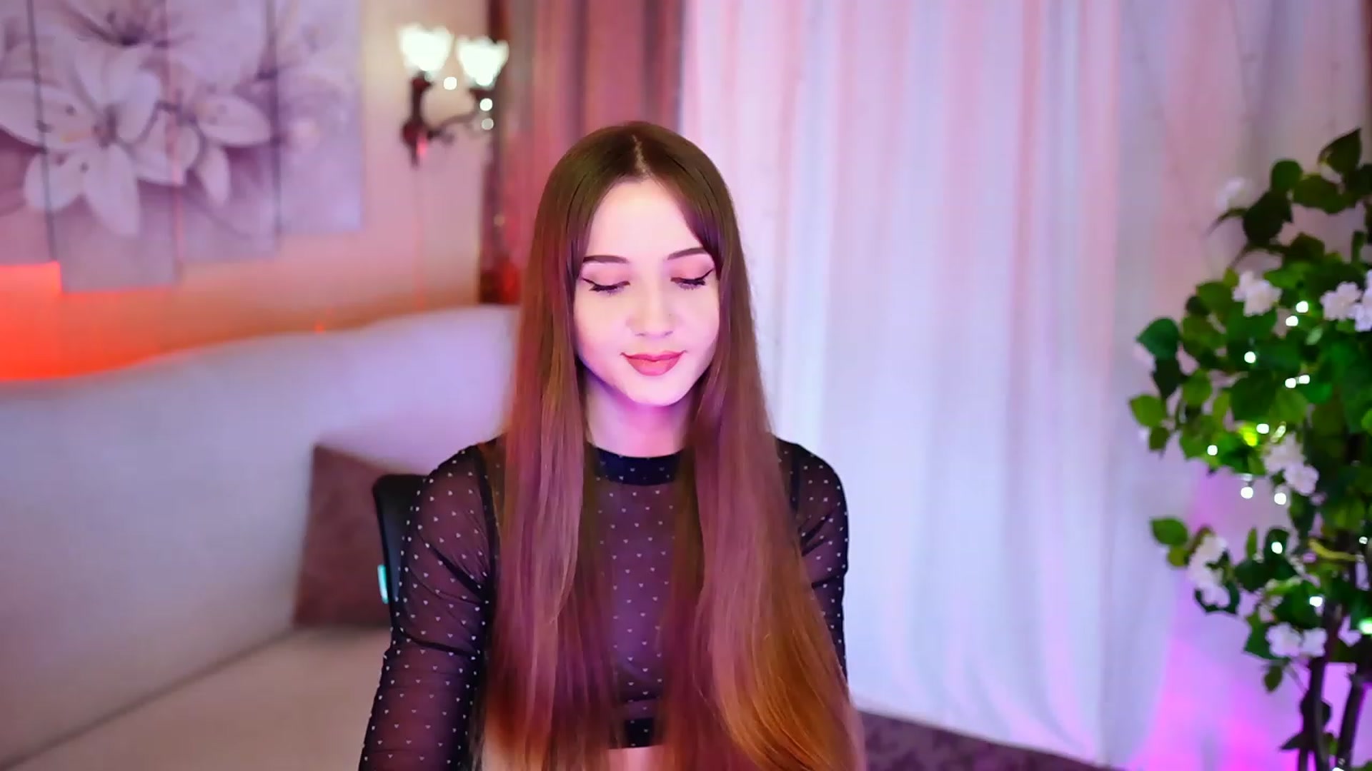 Gallery image thumbnail from Innocent_Soul's myfreecams stream on, 10/09/2023, 20:32 image 6 of 20
