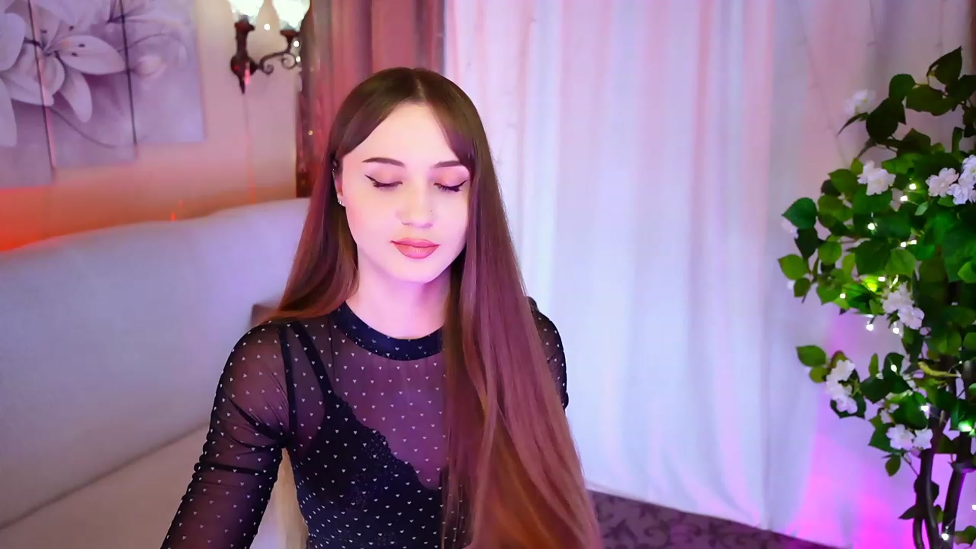 Gallery image thumbnail from Innocent_Soul's myfreecams stream on, 10/11/2023, 18:18 image 8 of 20