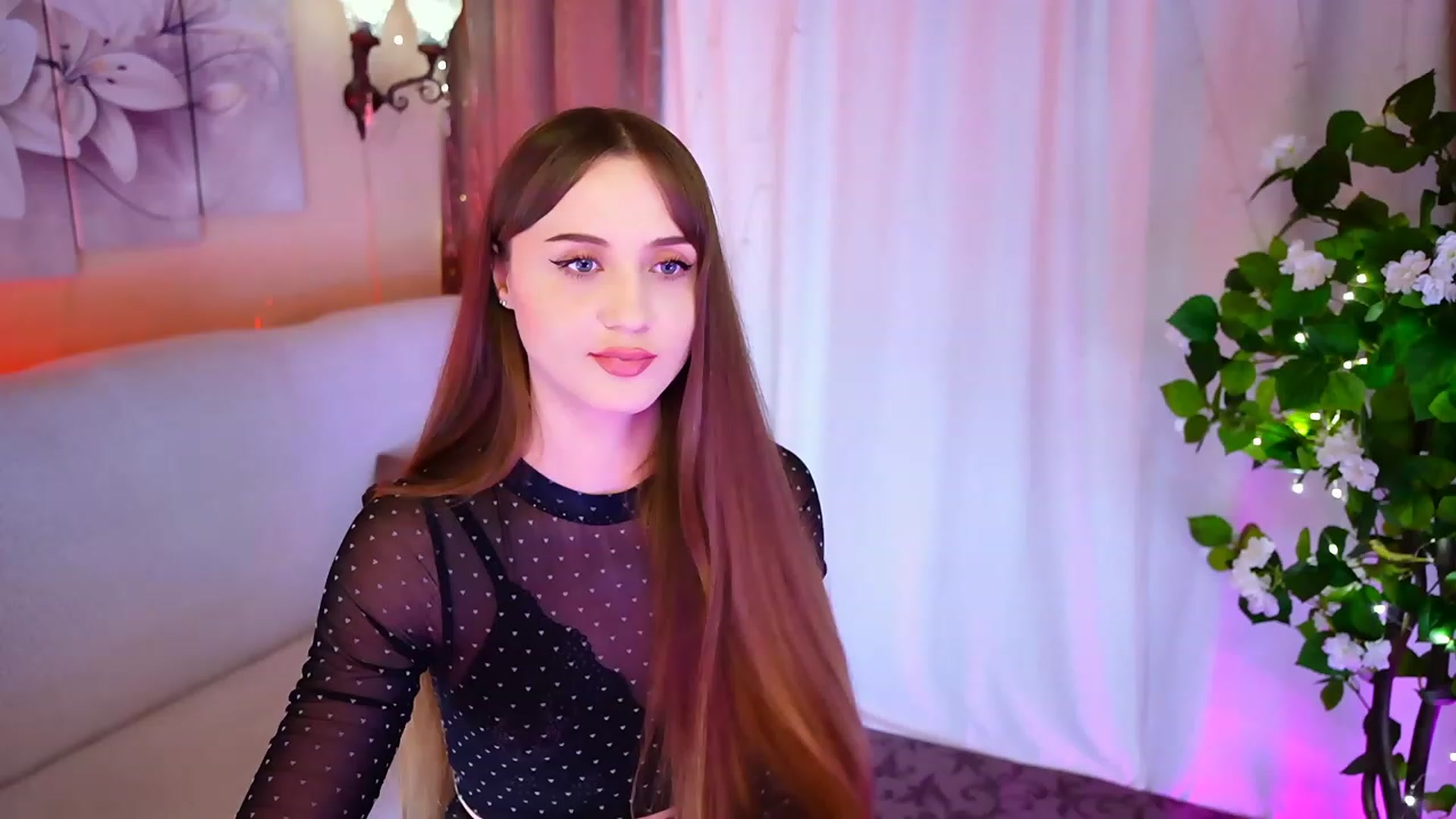 Gallery image thumbnail from Innocent_Soul's myfreecams stream on, 10/11/2023, 18:18 image 18 of 20