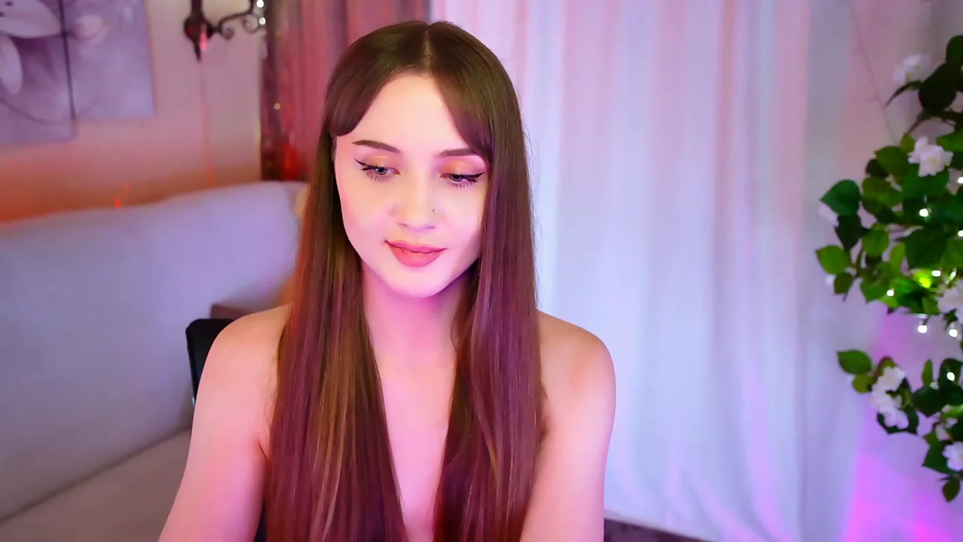 Gallery image thumbnail from Innocent_Soul's myfreecams stream on, 10/11/2023, 19:28 image 18 of 20