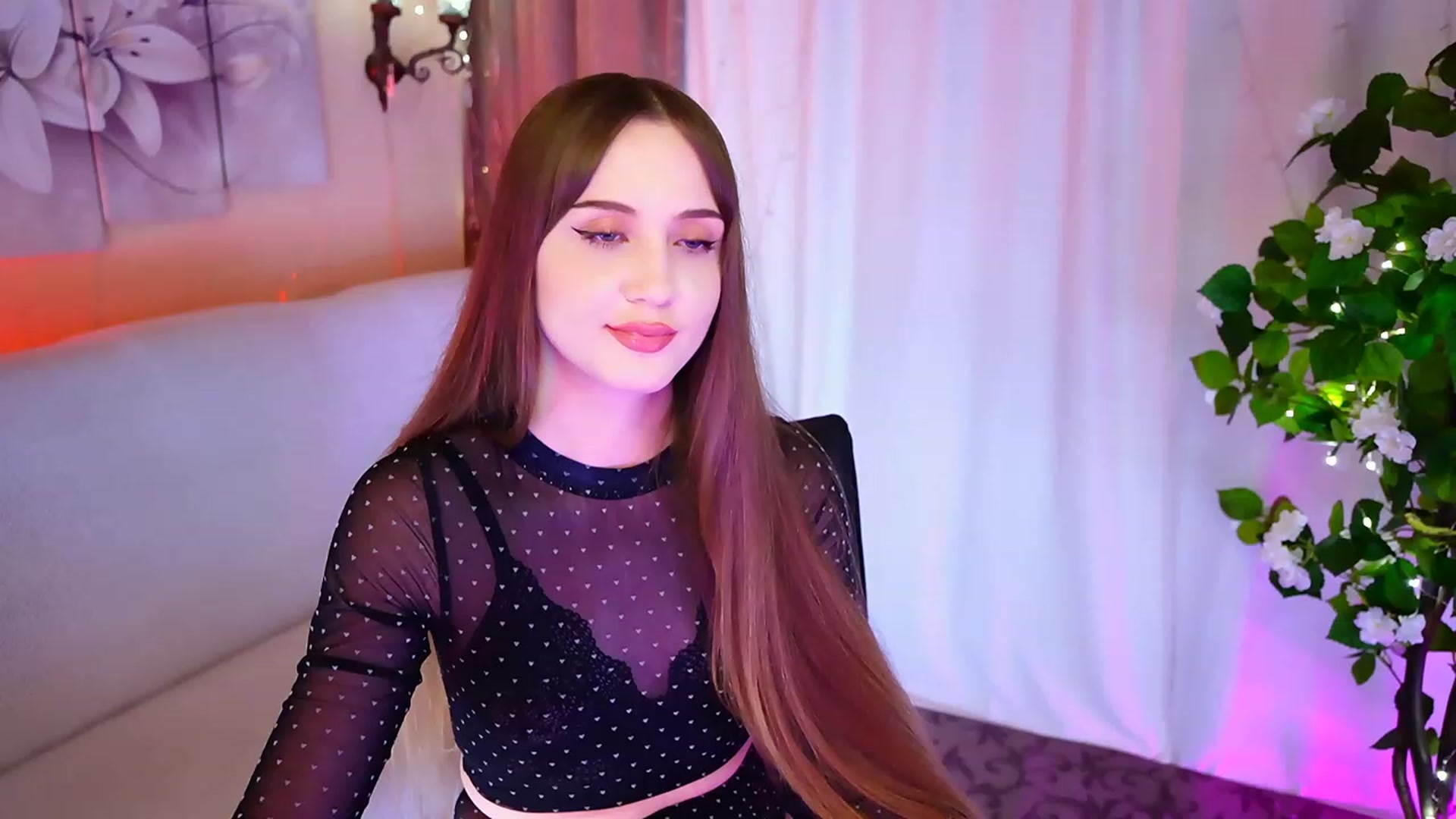 Gallery image thumbnail from Innocent_Soul's myfreecams stream on, 10/11/2023, 21:02 image 15 of 20
