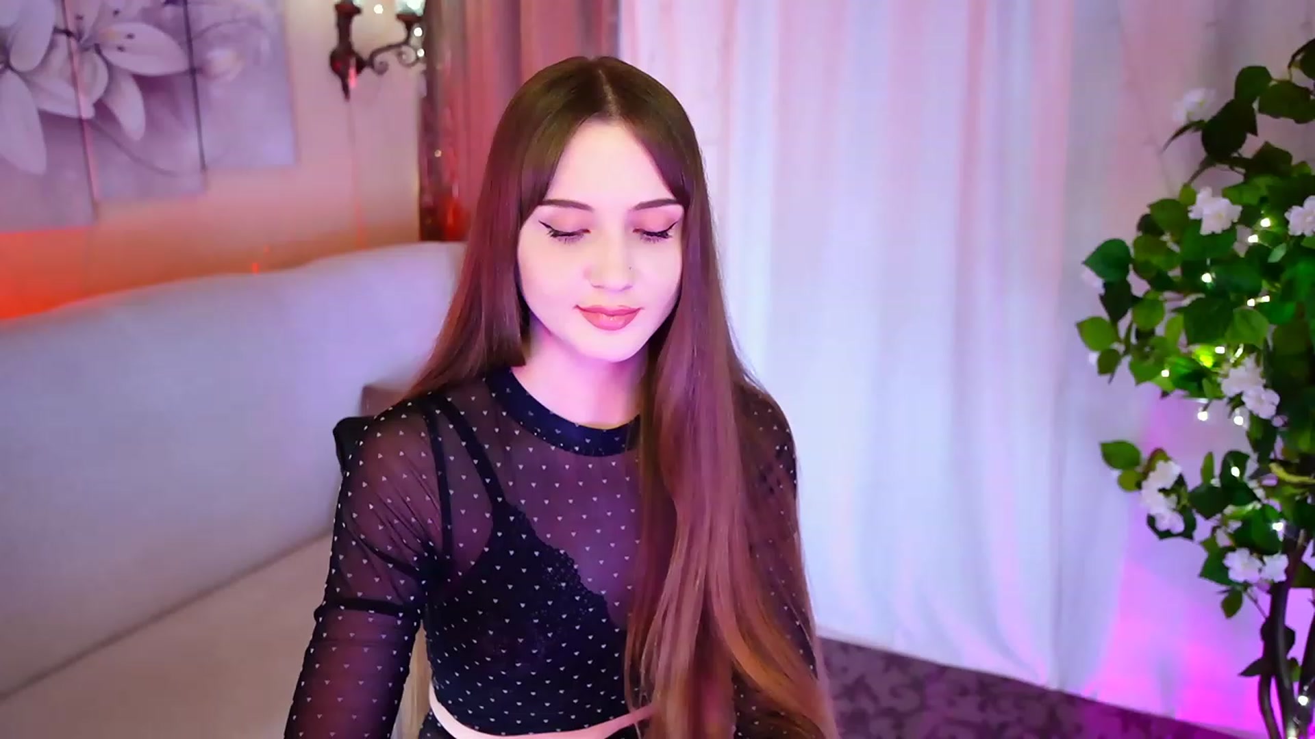 Gallery image thumbnail from Innocent_Soul's myfreecams stream on, 10/11/2023, 21:02 image 5 of 20