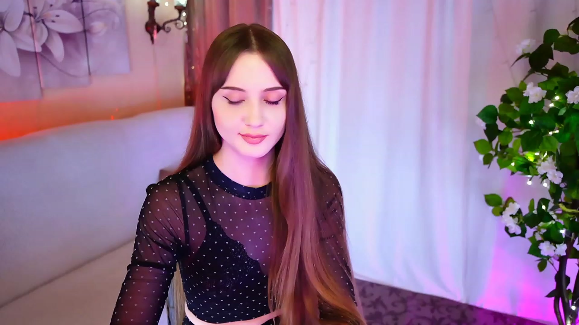 Gallery image thumbnail from Innocent_Soul's myfreecams stream on, 10/11/2023, 21:02 image 4 of 20