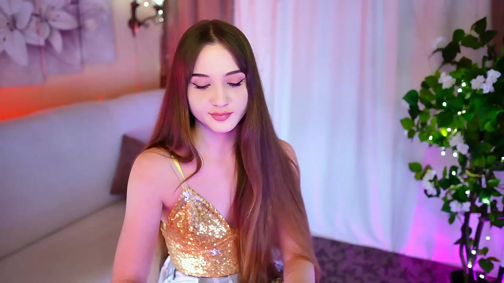 Gallery image thumbnail from Innocent_Soul's myfreecams stream on, 10/13/2023, 16:37 image 3 of 20