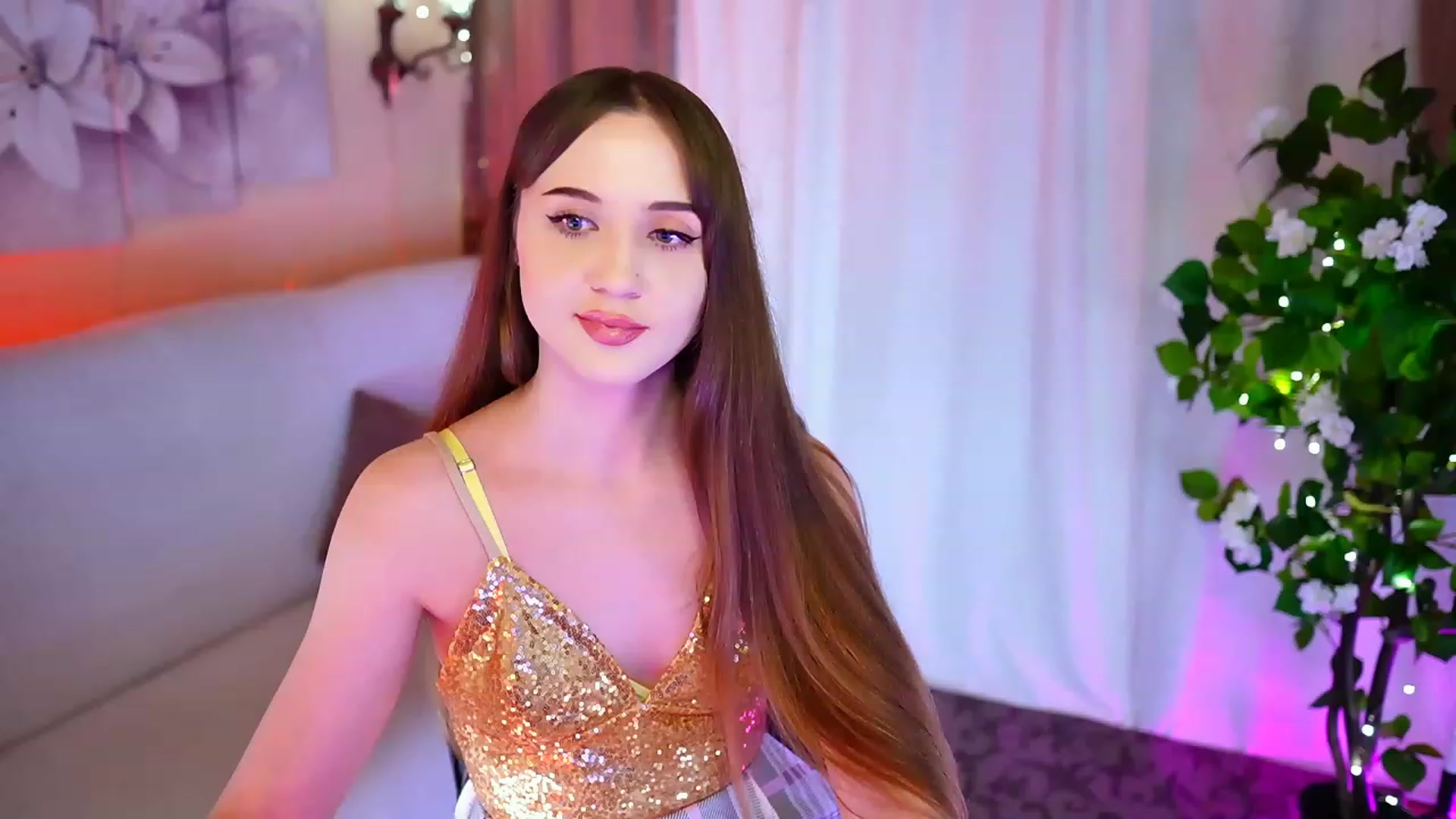 Gallery image thumbnail from Innocent_Soul's myfreecams stream on, 10/13/2023, 18:10 image 7 of 20