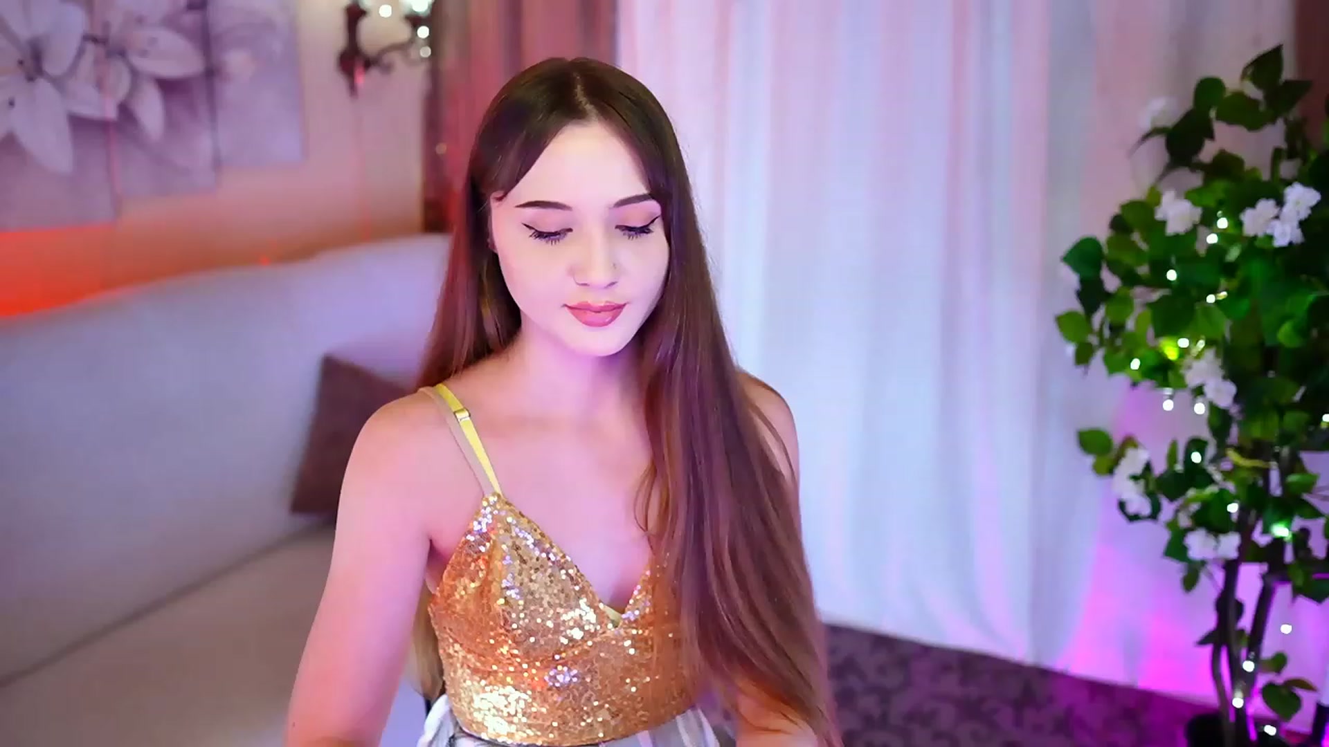 Gallery image thumbnail from Innocent_Soul's myfreecams stream on, 10/13/2023, 18:10 image 8 of 20