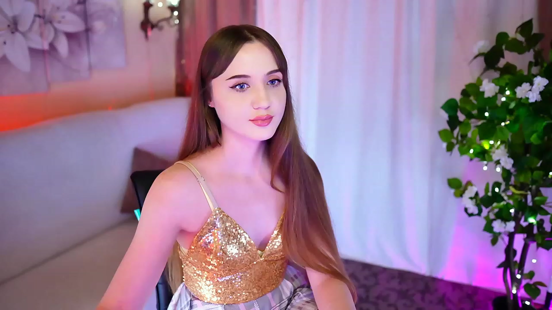 Gallery image thumbnail from Innocent_Soul's myfreecams stream on, 10/13/2023, 18:10 image 14 of 20