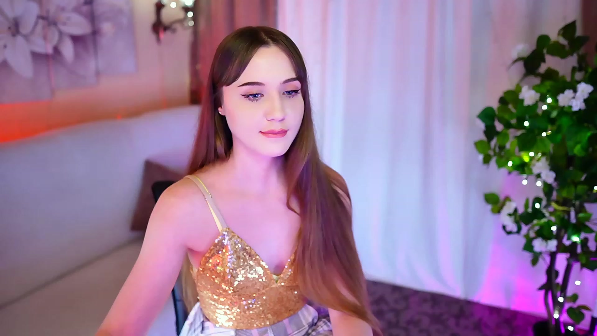 Gallery image thumbnail from Innocent_Soul's myfreecams stream on, 10/13/2023, 18:10 image 17 of 20