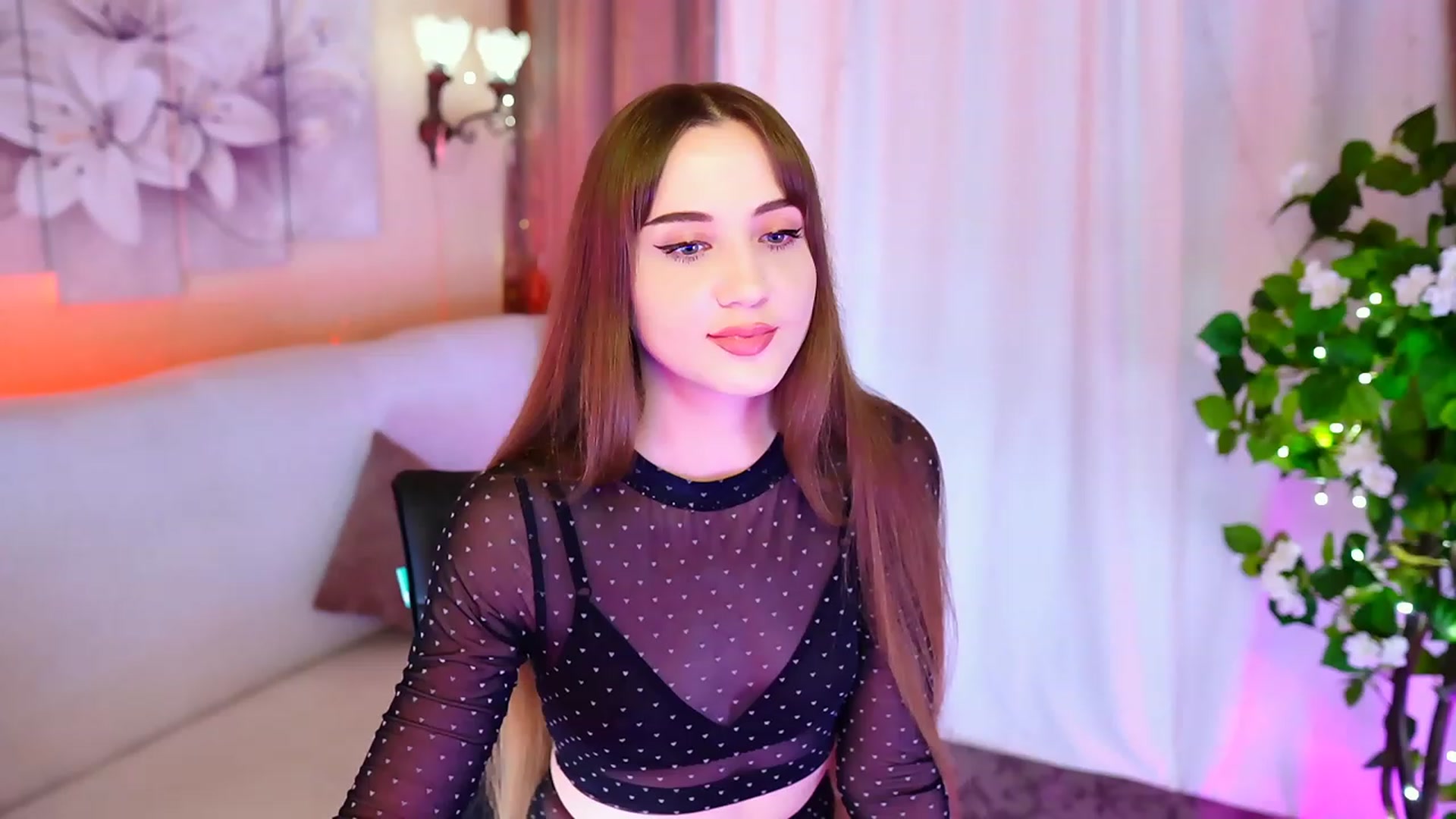 Gallery image thumbnail from Innocent_Soul's myfreecams stream on, 10/16/2023, 17:31 image 19 of 20