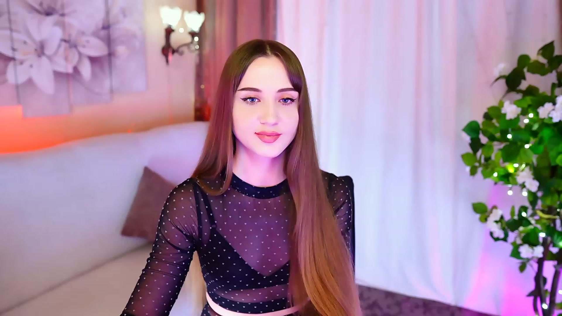 Gallery image thumbnail from Innocent_Soul's myfreecams stream on, 10/16/2023, 18:14 image 9 of 20