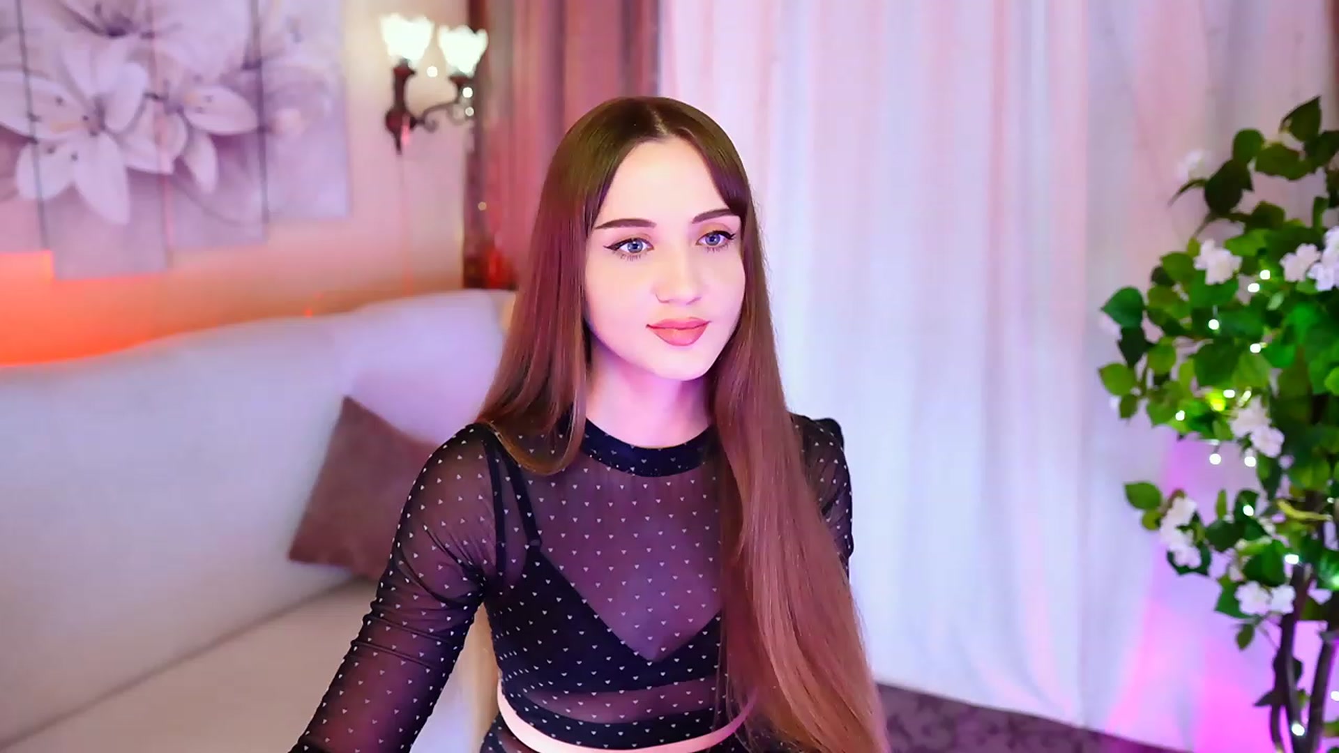 Gallery image thumbnail from Innocent_Soul's myfreecams stream on, 10/16/2023, 18:14 image 8 of 20