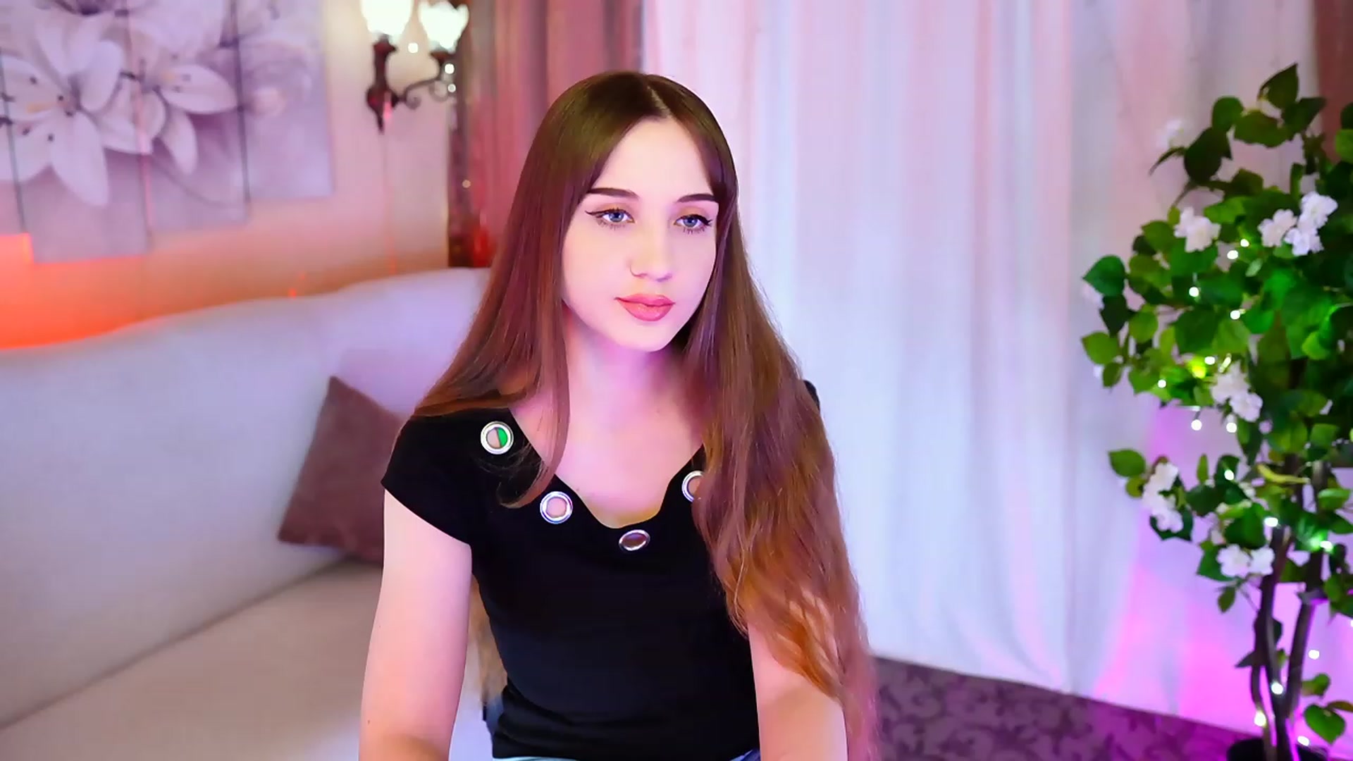 Gallery image thumbnail from Innocent_Soul's myfreecams stream on, 10/17/2023, 15:54 image 2 of 20