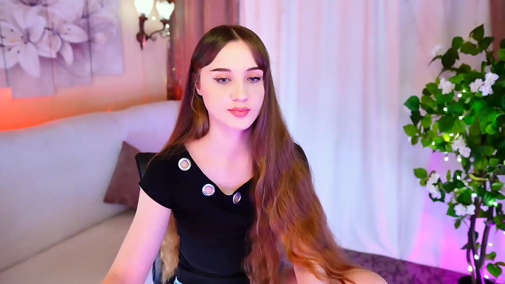 Gallery image thumbnail from Innocent_Soul's myfreecams stream on, 10/17/2023, 15:54 image 20 of 20