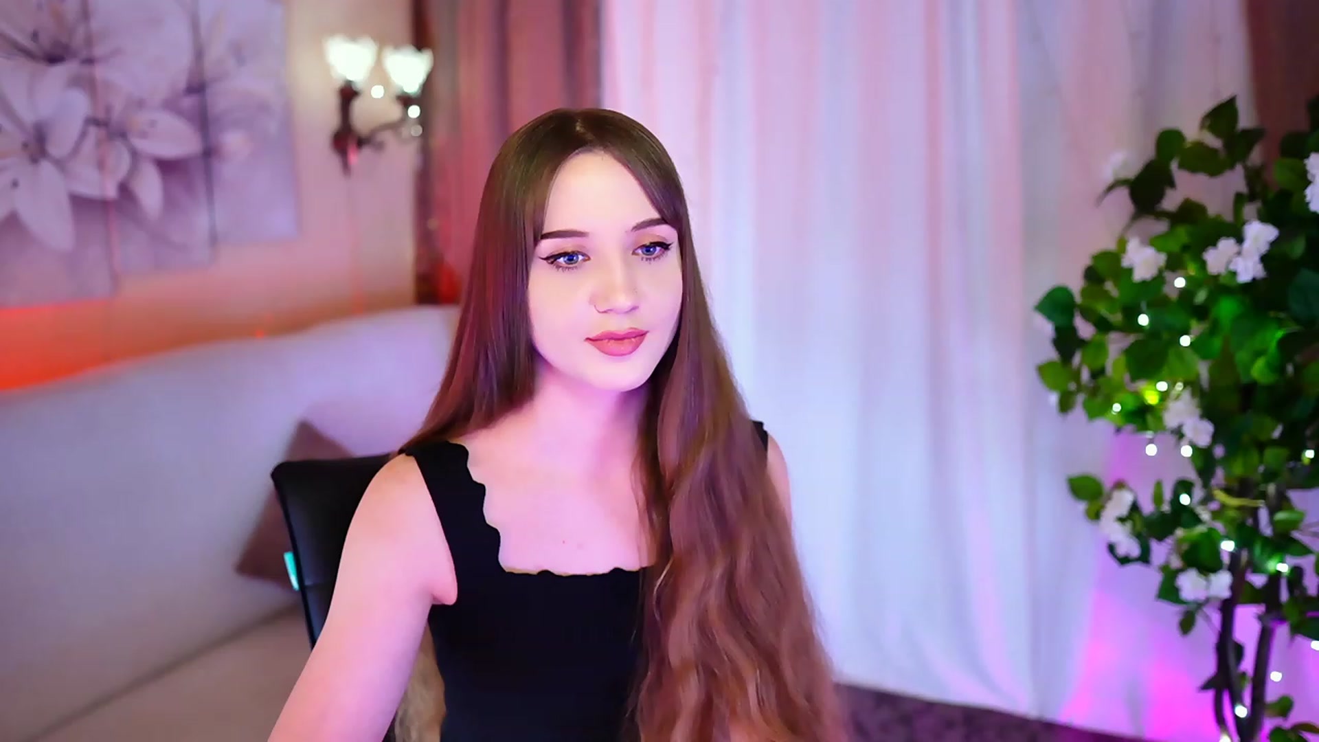 Gallery image thumbnail from Innocent_Soul's myfreecams stream on, 10/18/2023, 17:48 image 3 of 20