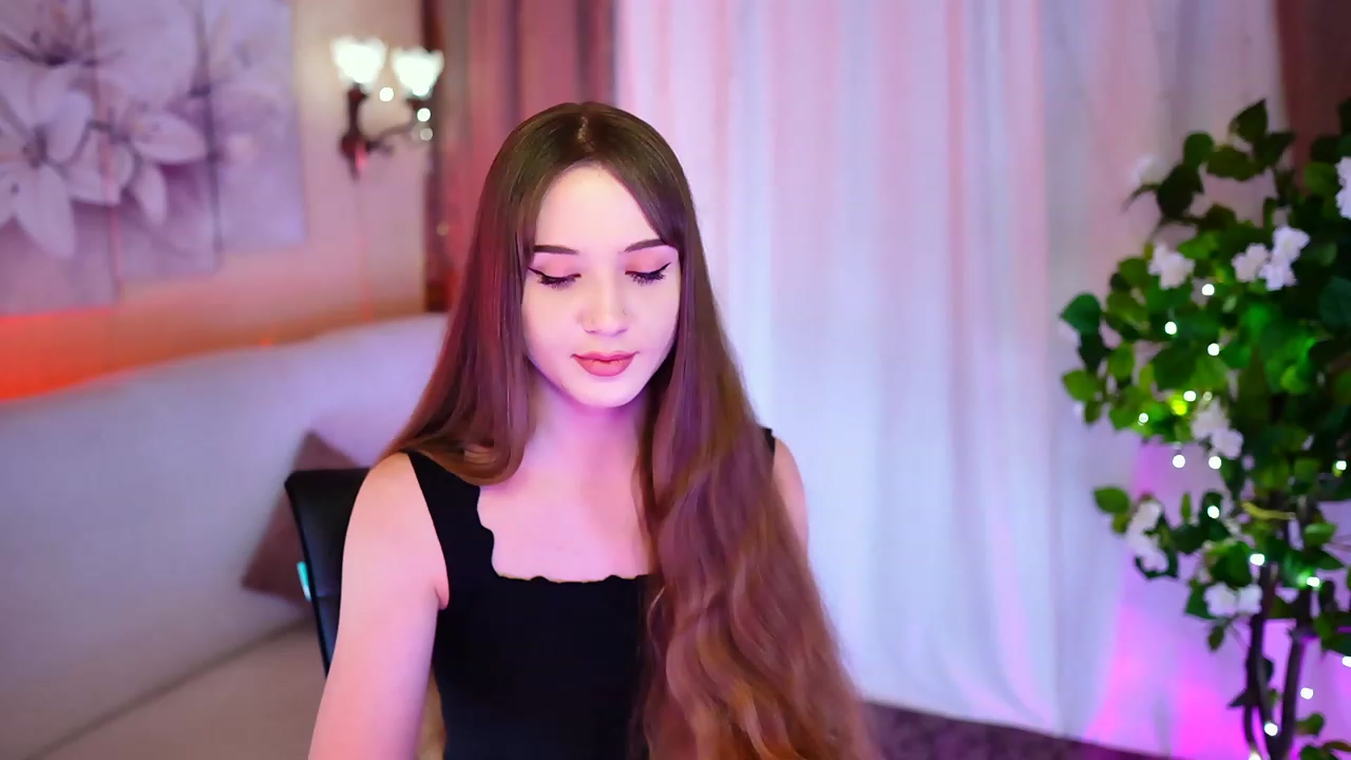 Gallery image thumbnail from Innocent_Soul's myfreecams stream on, 10/18/2023, 17:48 image 1 of 20