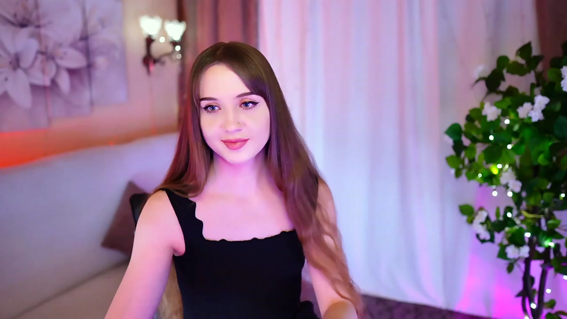 Gallery image thumbnail from Innocent_Soul's myfreecams stream on, 10/18/2023, 17:48 image 8 of 20