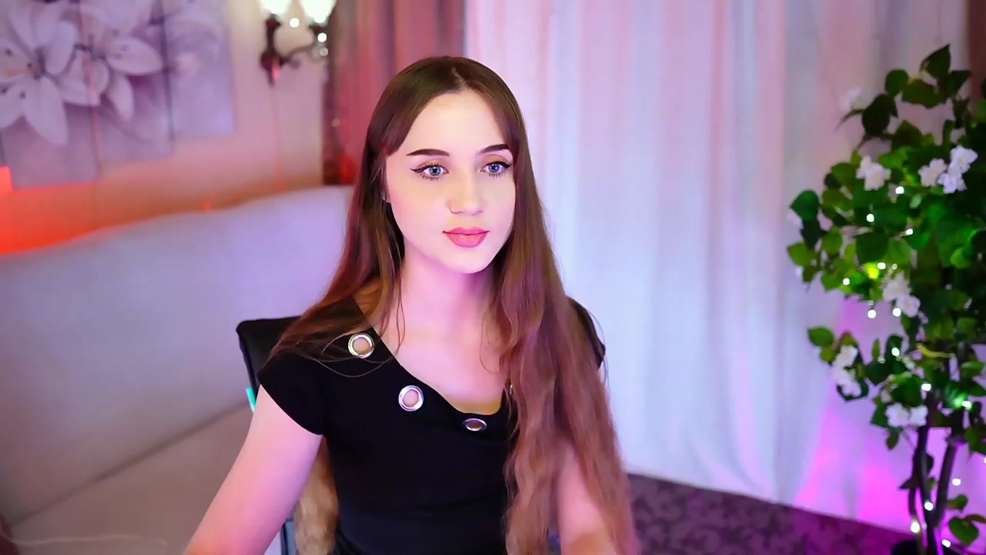 Gallery image thumbnail from Innocent_Soul's myfreecams stream on, 10/24/2023, 16:36 image 19 of 20