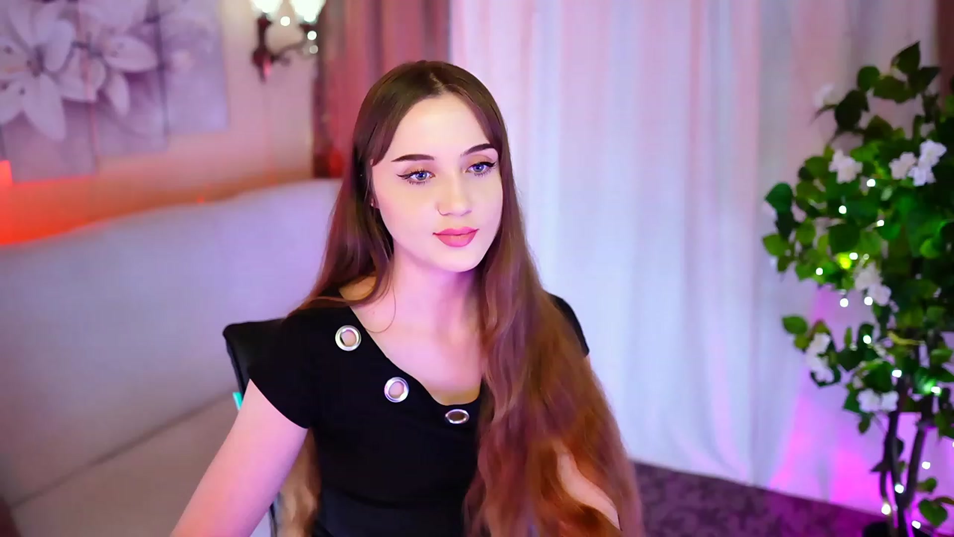 Gallery image thumbnail from Innocent_Soul's myfreecams stream on, 10/24/2023, 17:34 image 16 of 20