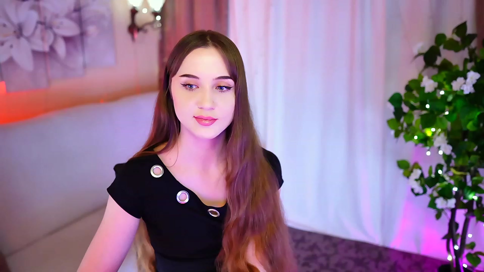 Gallery image thumbnail from Innocent_Soul's myfreecams stream on, 10/24/2023, 17:34 image 18 of 20