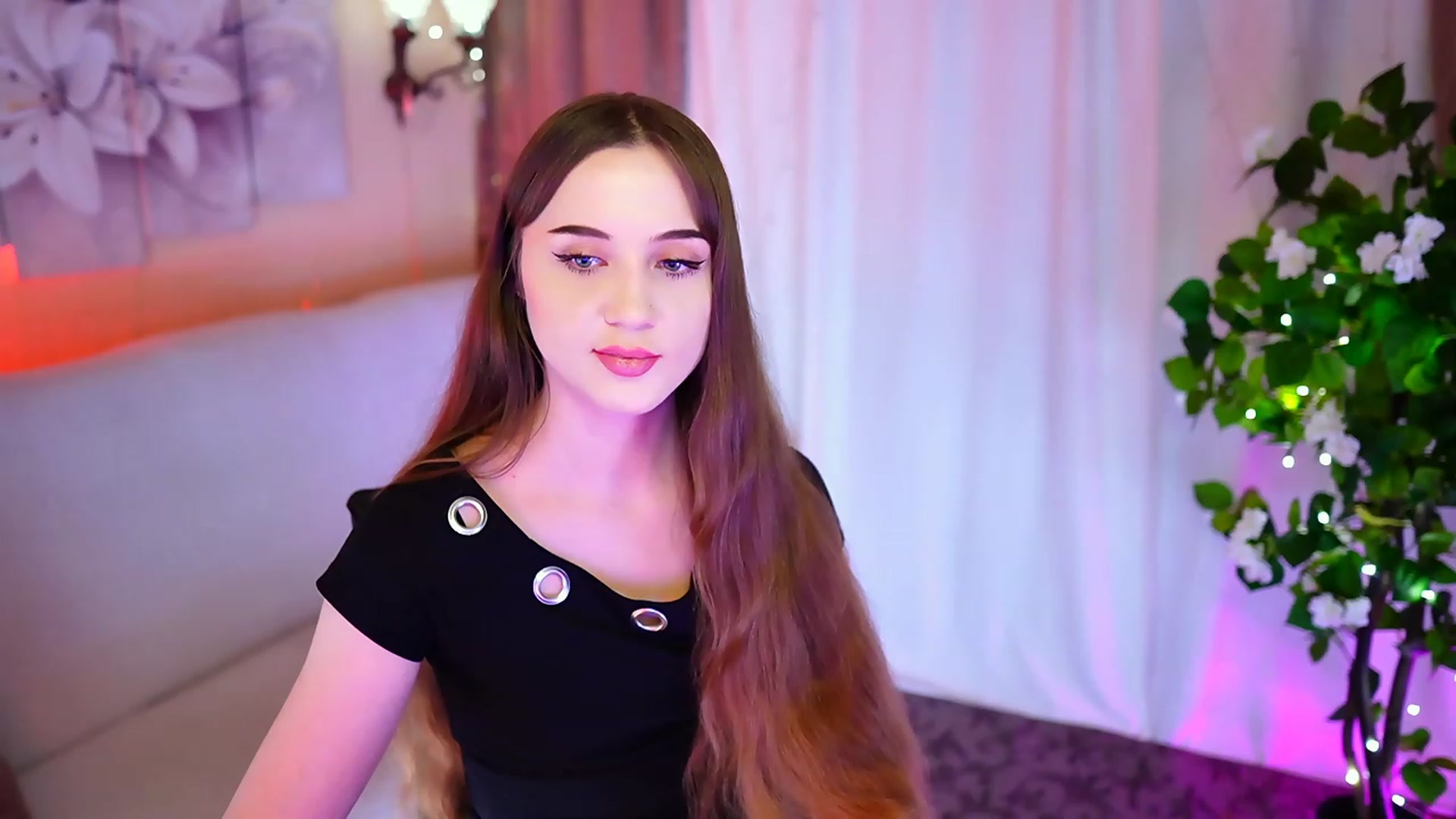 Gallery image thumbnail from Innocent_Soul's myfreecams stream on, 10/24/2023, 17:34 image 5 of 20