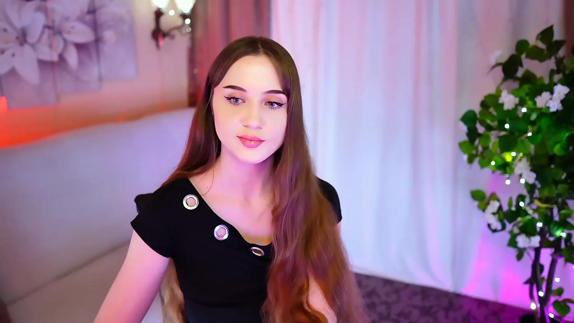 Gallery image thumbnail from Innocent_Soul's myfreecams stream on, 10/24/2023, 17:34 image 13 of 20