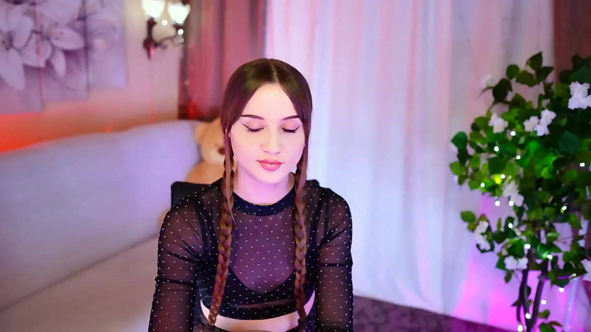 Gallery image thumbnail from Innocent_Soul's myfreecams stream on, 10/26/2023, 16:47 image 7 of 20