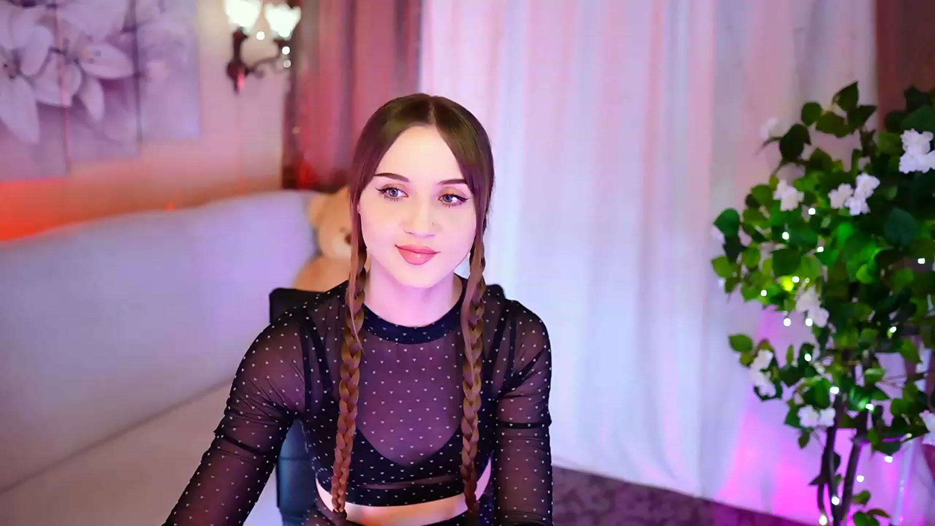 Gallery image thumbnail from Innocent_Soul's myfreecams stream on, 10/26/2023, 16:47 image 4 of 20