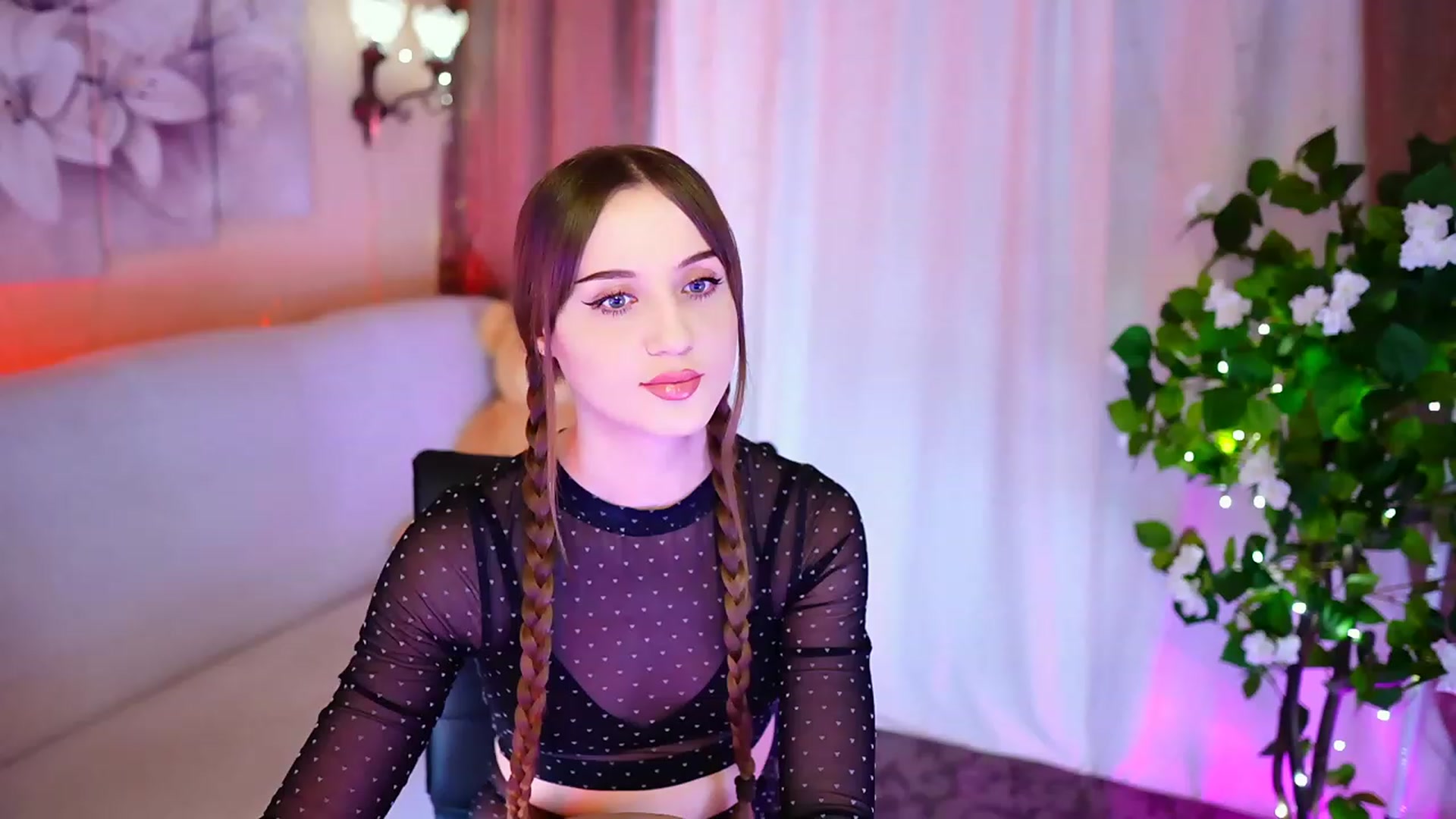 Gallery image thumbnail from Innocent_Soul's myfreecams stream on, 10/26/2023, 16:47 image 3 of 20