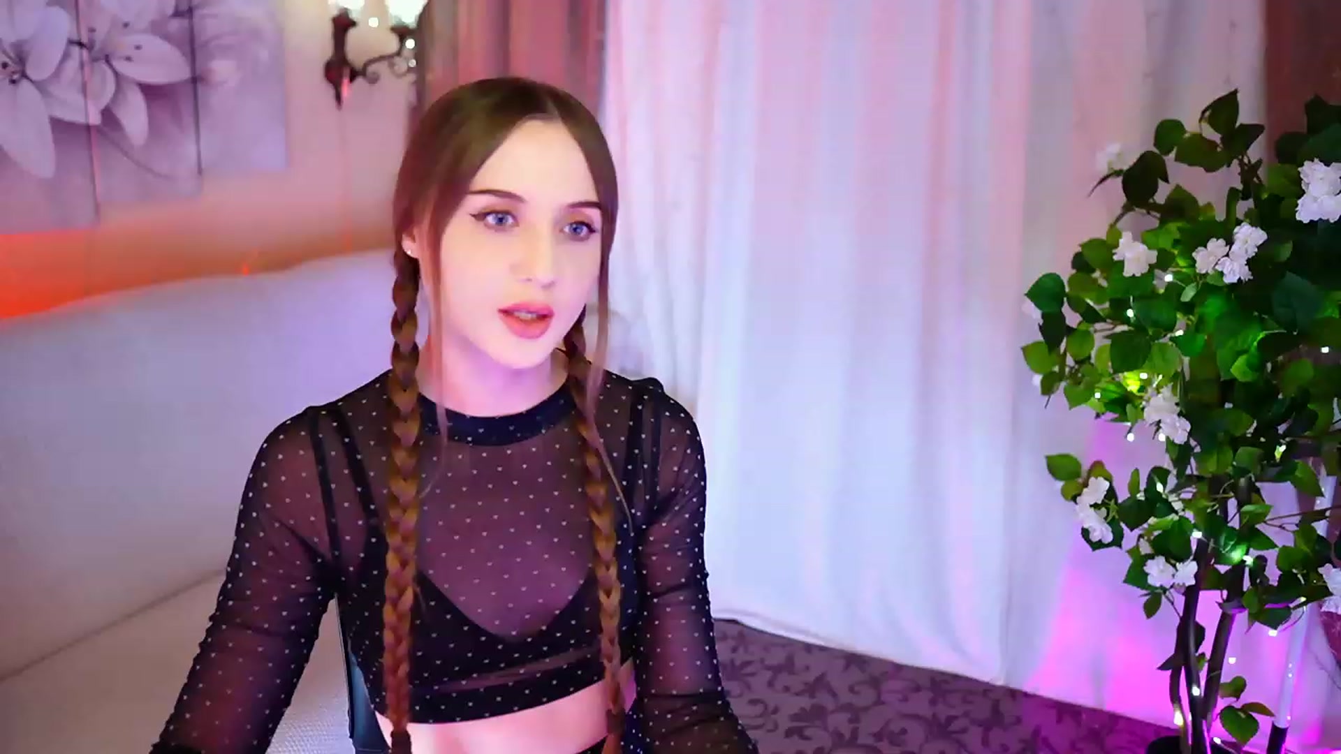 Gallery image thumbnail from Innocent_Soul's myfreecams stream on, 10/26/2023, 18:15 image 20 of 20