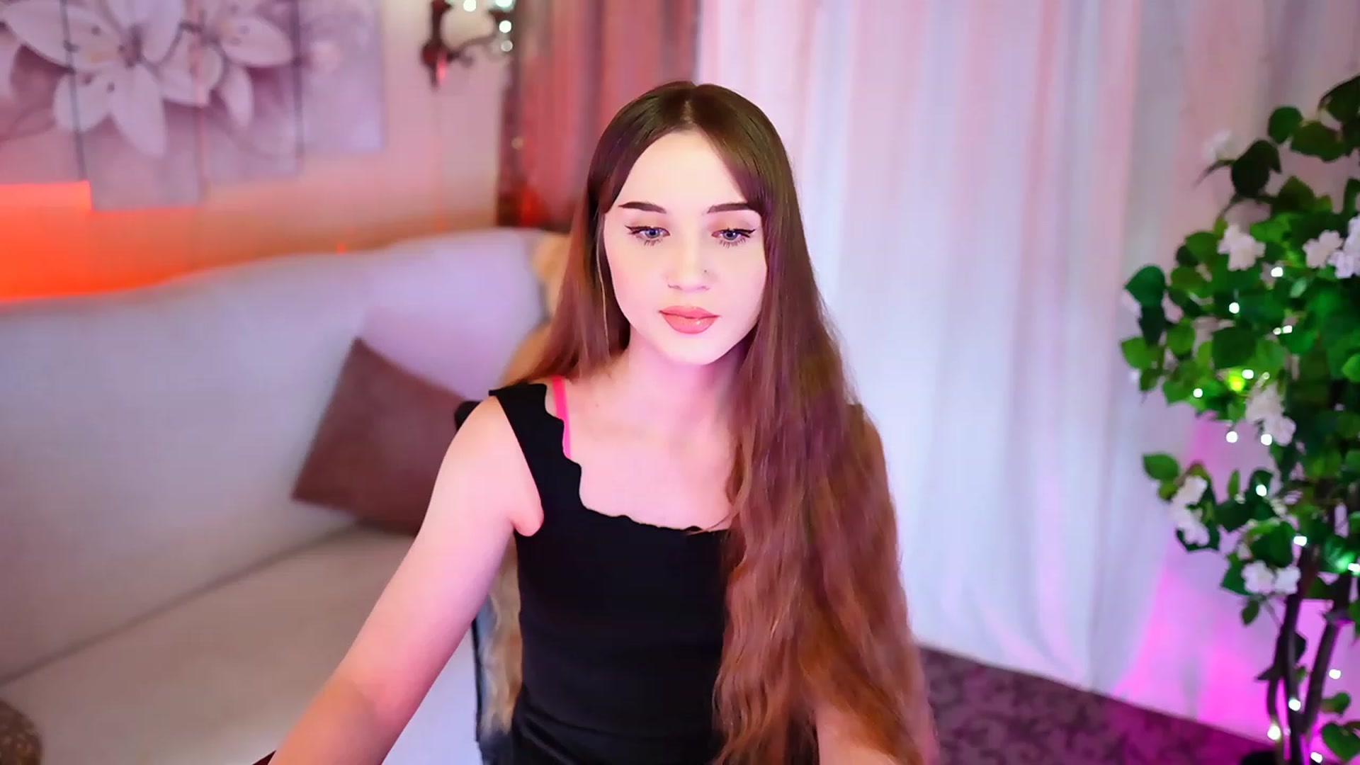 Gallery image thumbnail from Innocent_Soul's myfreecams stream on, 10/27/2023, 16:34 image 20 of 20