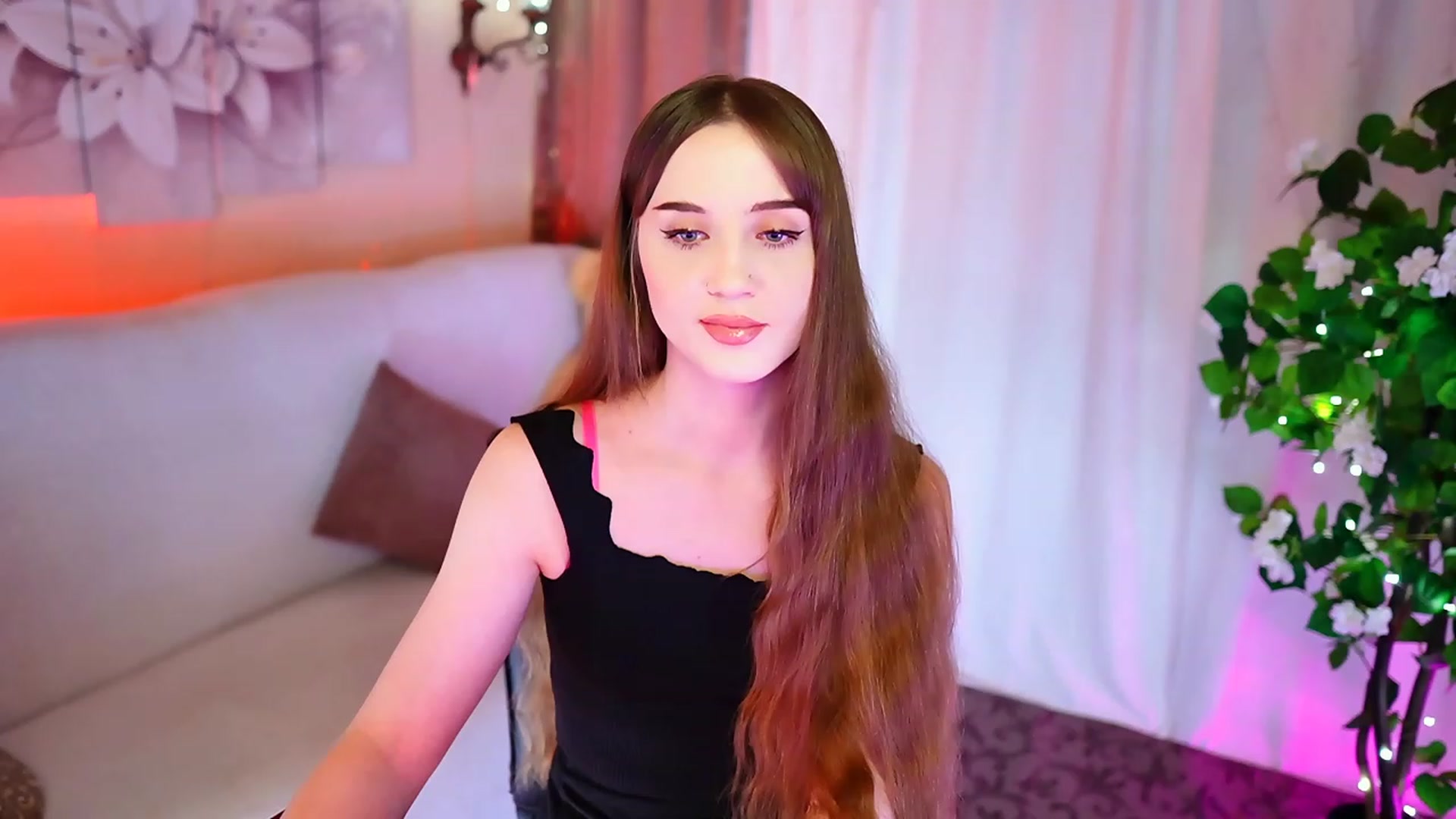 Gallery image thumbnail from Innocent_Soul's myfreecams stream on, 10/27/2023, 16:34 image 11 of 20