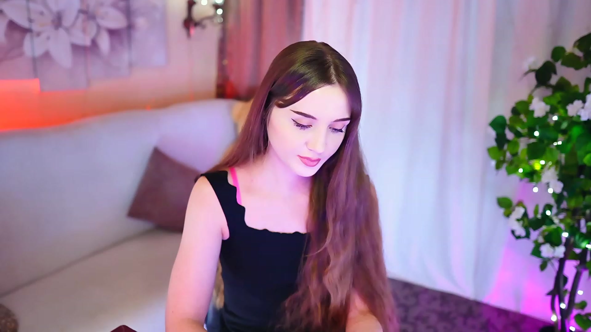 Gallery image thumbnail from Innocent_Soul's myfreecams stream on, 10/27/2023, 17:01 image 2 of 20