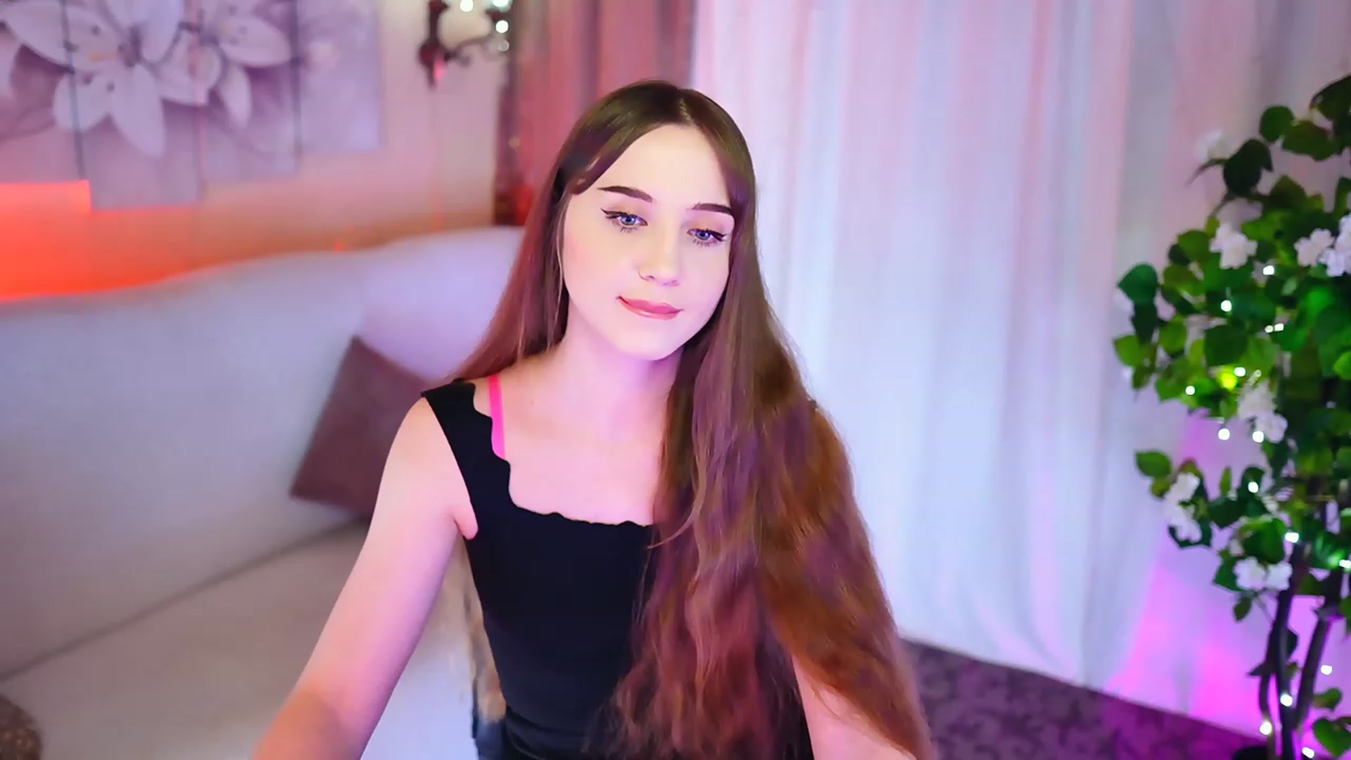 Gallery image thumbnail from Innocent_Soul's myfreecams stream on, 10/27/2023, 17:01 image 13 of 20