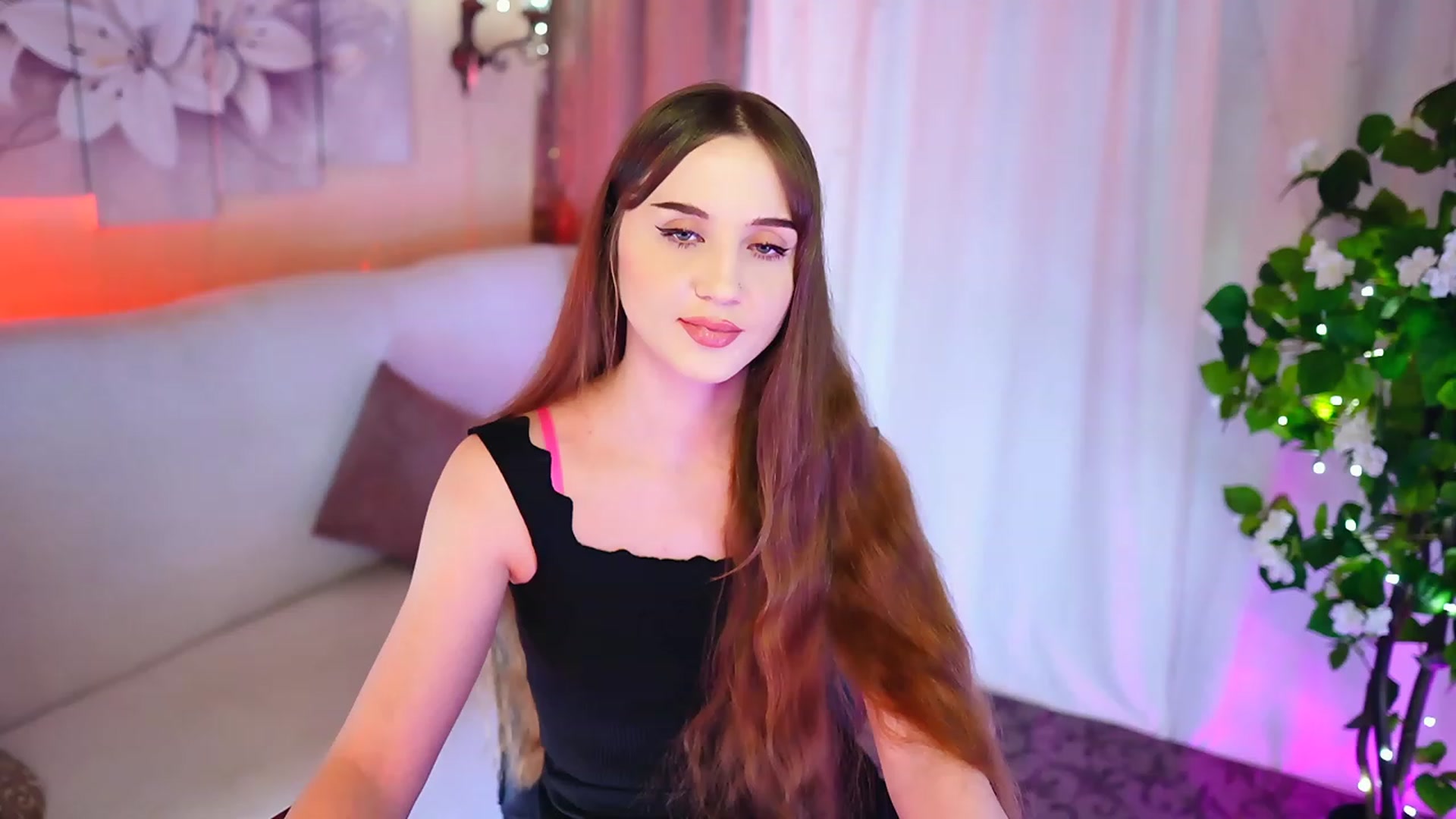 Gallery image thumbnail from Innocent_Soul's myfreecams stream on, 10/27/2023, 17:01 image 6 of 20