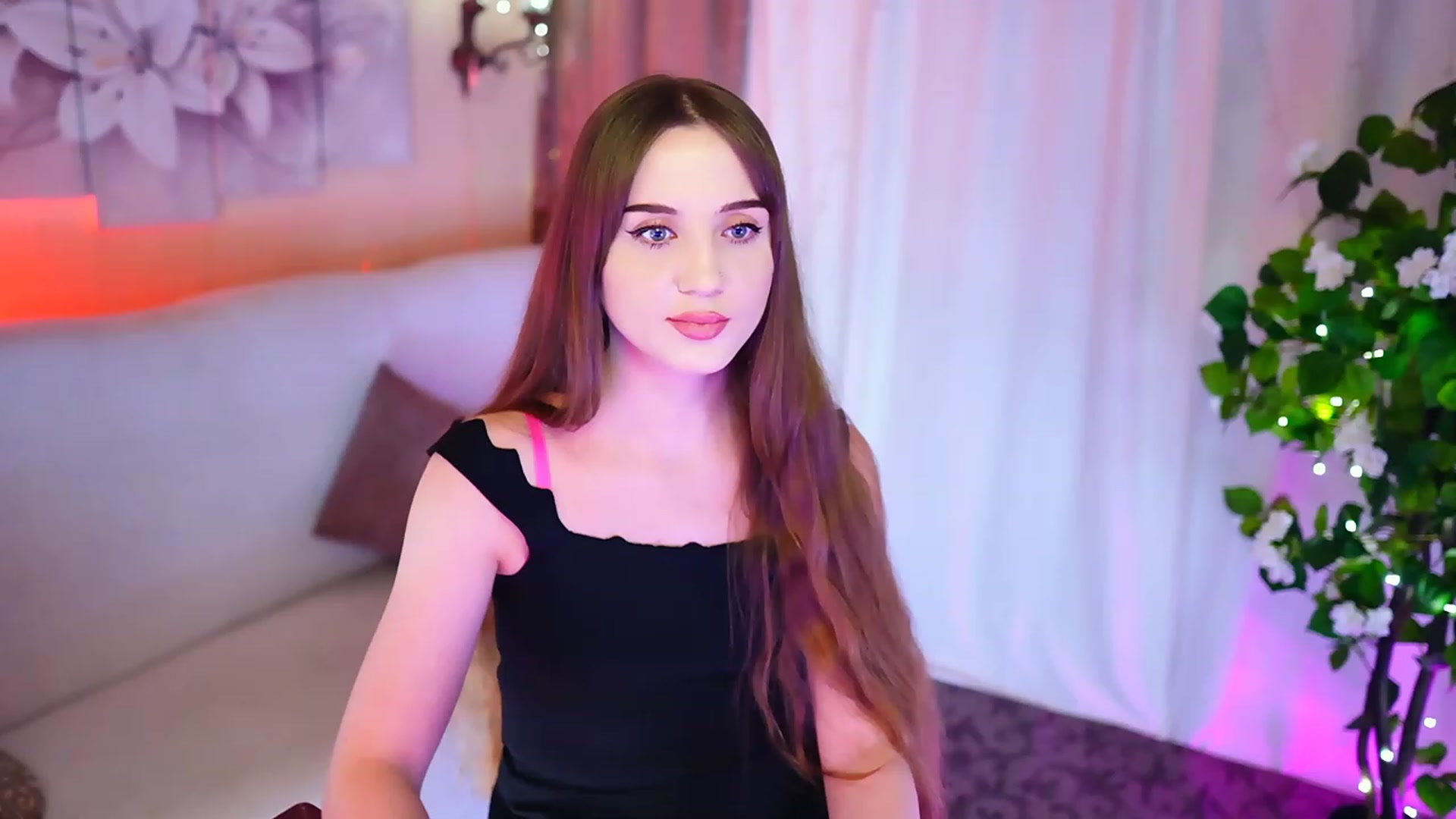 Gallery image thumbnail from Innocent_Soul's myfreecams stream on, 10/27/2023, 17:31 image 18 of 20