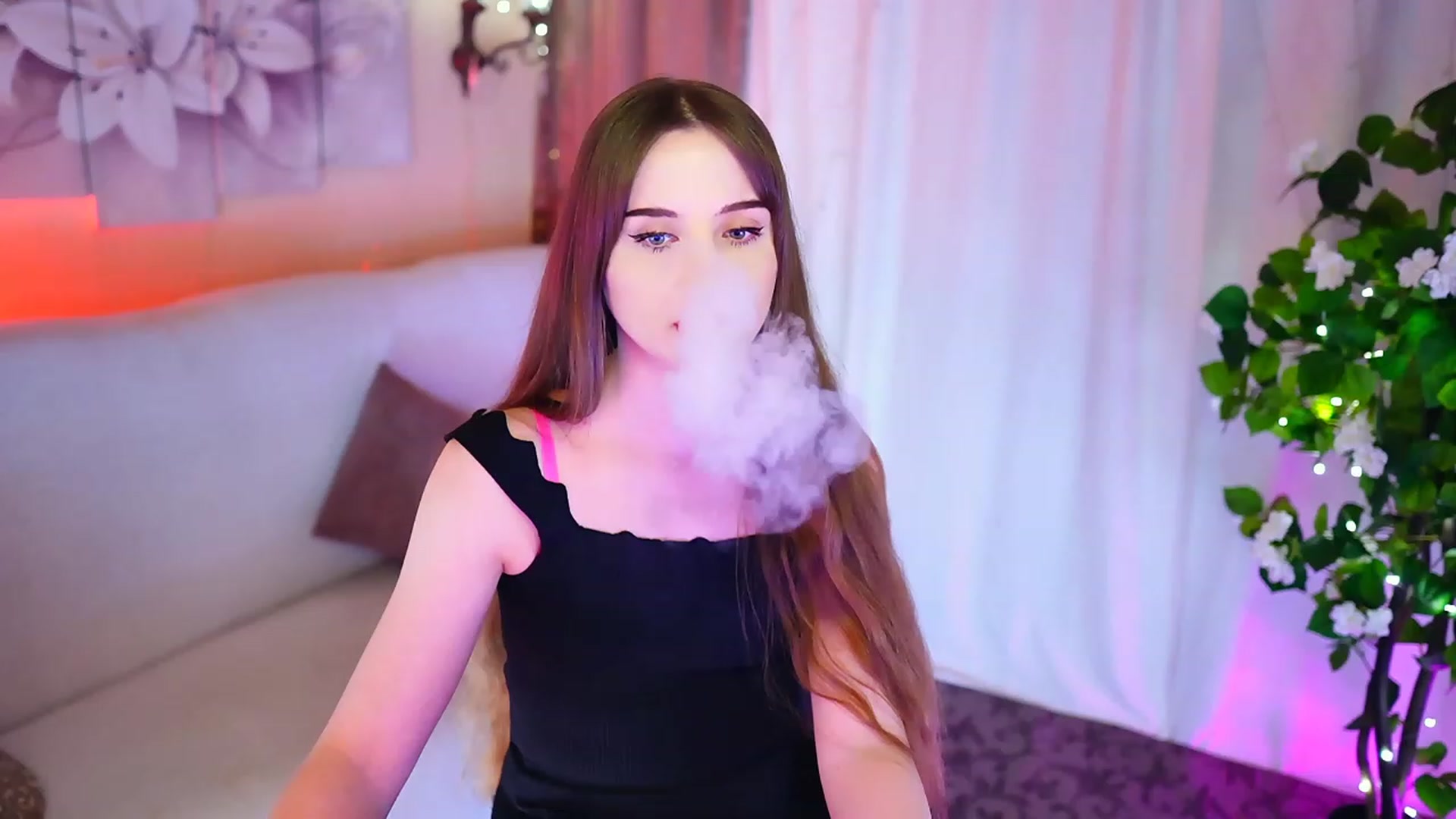 Gallery image thumbnail from Innocent_Soul's myfreecams stream on, 10/27/2023, 17:31 image 13 of 20