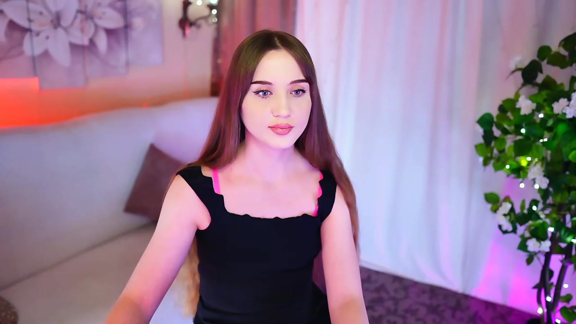 Gallery image thumbnail from Innocent_Soul's myfreecams stream on, 10/27/2023, 17:31 image 2 of 20