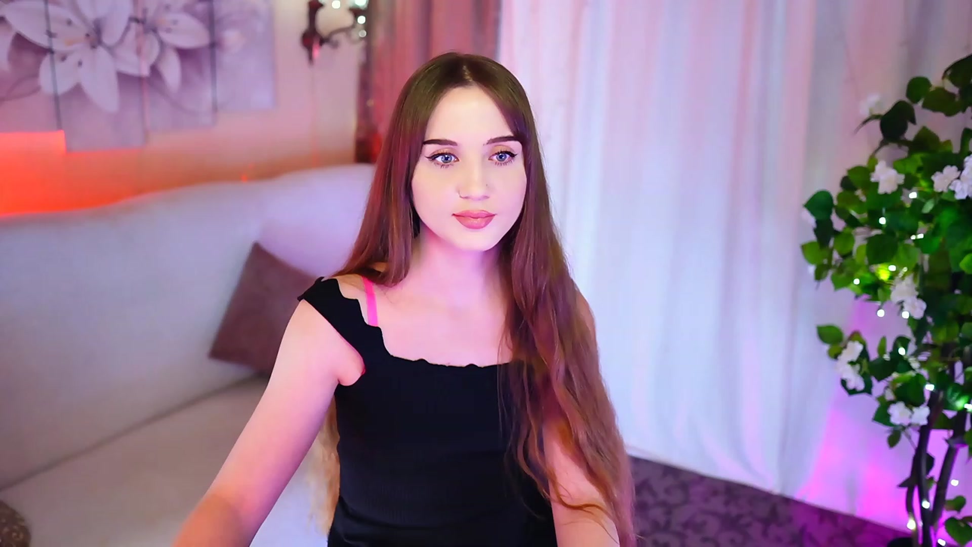 Gallery image thumbnail from Innocent_Soul's myfreecams stream on, 10/27/2023, 17:31 image 16 of 20