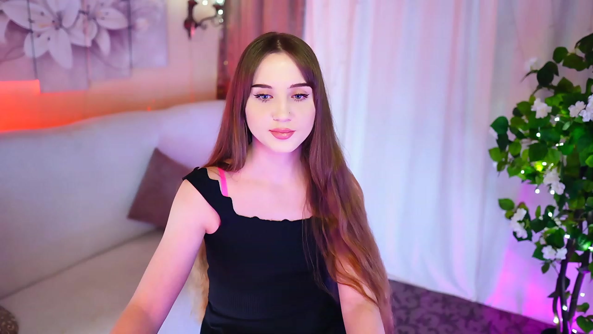 Gallery image thumbnail from Innocent_Soul's myfreecams stream on, 10/27/2023, 17:31 image 12 of 20