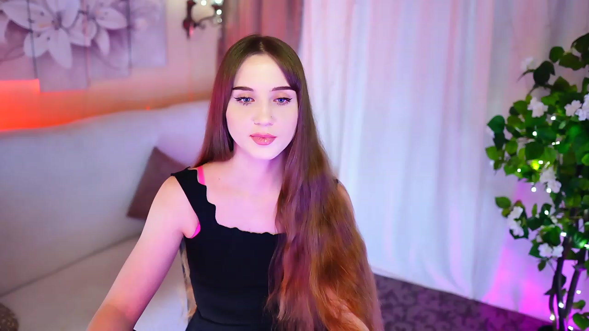 Gallery image thumbnail from Innocent_Soul's myfreecams stream on, 10/27/2023, 18:36 image 19 of 20